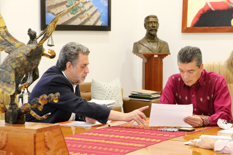 <strong>Rutilio Escandón y Luciano Concheiro sostienen reunión para fortalecer la educación superior en Chiapas</strong>