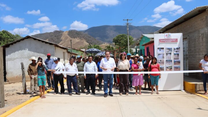 Ejido Esfuerzo Campesino cuenta con calles dignas: MRZ