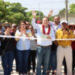 Mariano Rosales inaugura calle pavimentadas con concreto hidráulico en Obregón