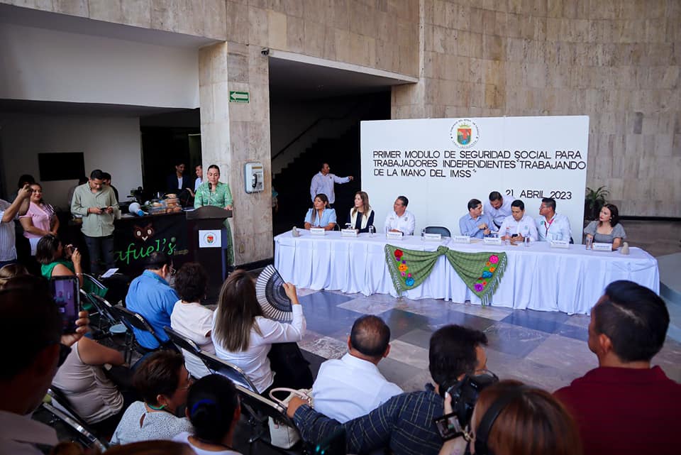 Inauguran modulo de trabajadores independientes del IMSS en Congreso.