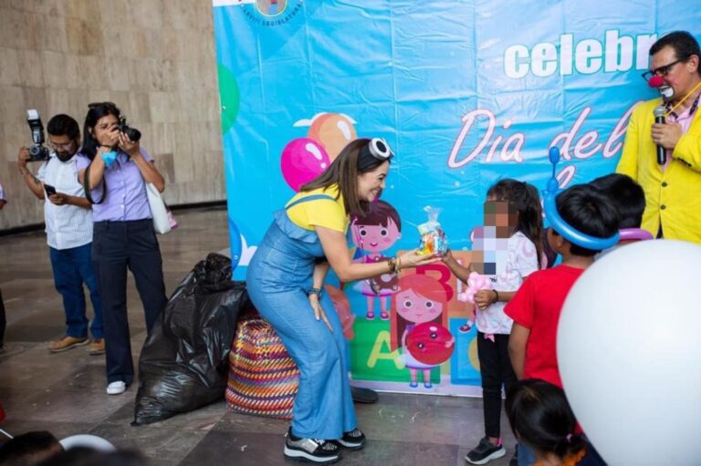 El Voluntariado “Legislando con el corazón “ festeja el Día del Niño y la Niña.