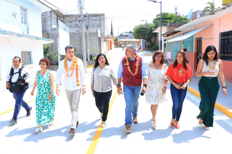 <strong>Beneficia Rutilio Escandón con obra vial y acciones de seguridad a habitantes de la colonia Potinaspak</strong>