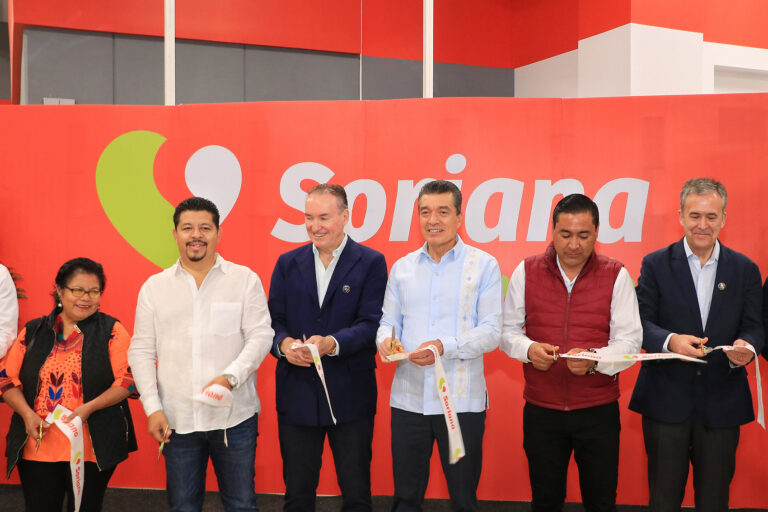 <strong>Rutilio Escandón inaugura Soriana Mercado en Comitán; genera cerca de 400 empleos directos e indirectos</strong>