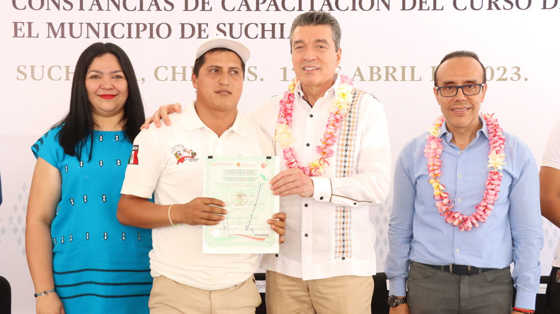 En Suchiapa, Rutilio Escandón inaugura reconstrucción del Auditorio René Solís Gamboa