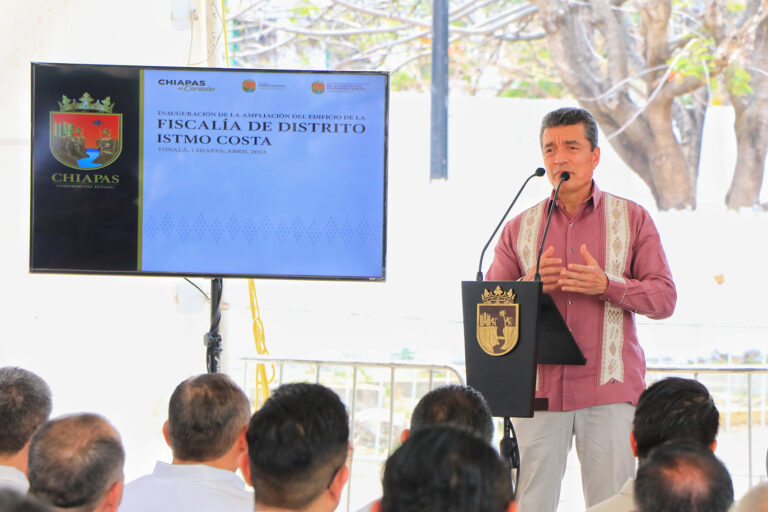 <strong>Inaugura Rutilio Escandón ampliación del edificio de la Fiscalía de Distrito Istmo Costa, en Tonalá</strong>