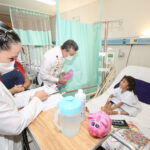 <strong>Rutilio Escandón celebra Día de la Niña y el Niño con pacientes del Hospital de Especialidades Pediátricas</strong>