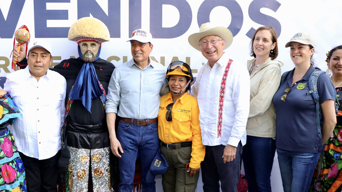 Rutilio Escandón y embajador de EUA, Ken Salazar, destacan fortaleza natural y energética de Chiapas