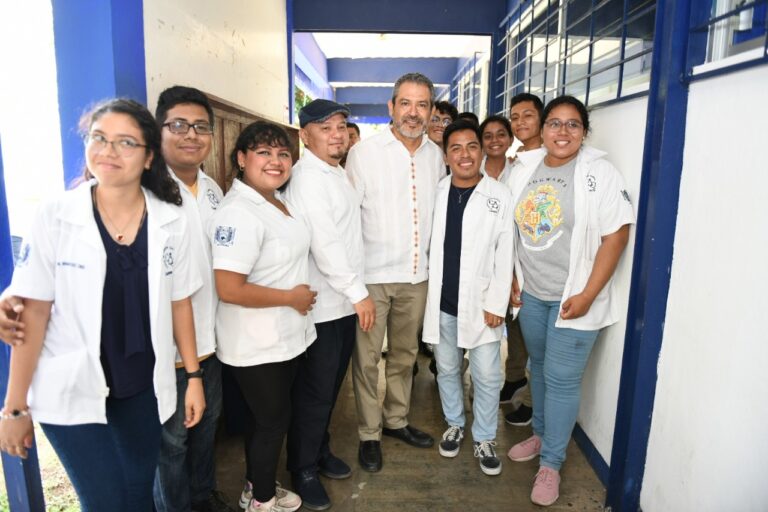 <strong>Realizan inversión histórica en tres laboratorios de la Facultad de Ciencias Químicas de la UNACH en Tapachula</strong>