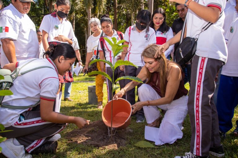 EL DE TAPACHULA ES UN GOBIERNO AMBIENTALISTA: ROSY URBINA