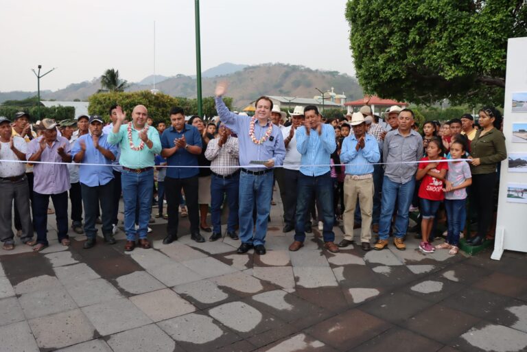 Ayuntamiento que preside Mariano Rosales Zuarth entrega sexto parque remodelado