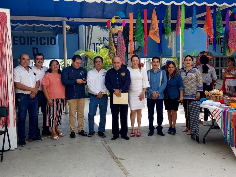 Realizan exposición de proyectos integradores en la UNACH creados por estudiantes