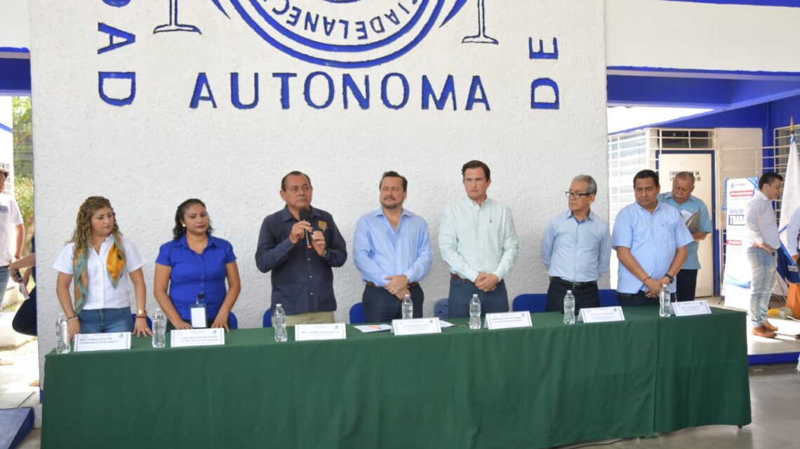 Realiza UNACH la 1ra. Feria de Desarrollo Profesional y Empleo 2023 en Tapachula