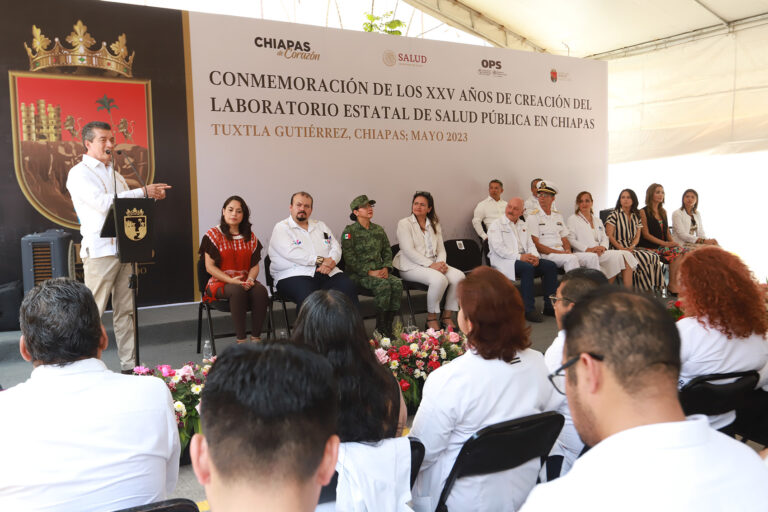 Rutilio Escandón conmemora el 25 aniversario del Laboratorio Estatal de Salud Pública