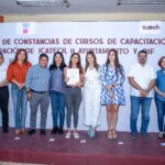 ENTREGAN CERTIFICADOS DE CURSOS DE CAPACITACIÓN A SERVIDORES PÚBLICOS MUNICIPALES Y SDIF TAPACHULA