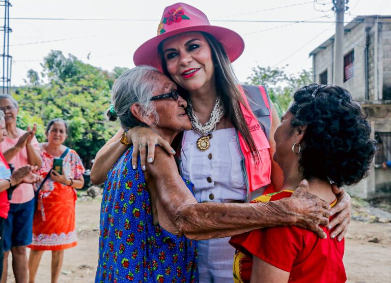 CON MÁS OBRAS PARA TAPACHULA, CELEBRA ROSY URBINA EL DÍA DE LAS MADRES