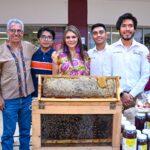 CON EXPOSICIÓN DE PRODUCTOS ELABORADOS CON MIEL SE CONMEMORA EL “DÍA MUNDIAL DE LAS ABEJAS”