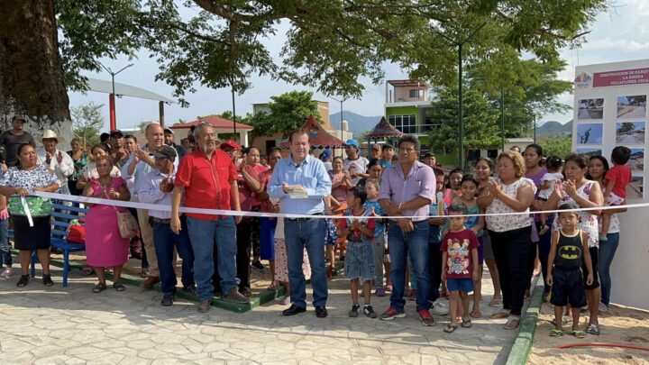 En la Sirena Mariano Rosales entrega parque recreativo