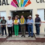 En el ejido Palenque Los Pinos Mariano Rosales entrega casa ejidal