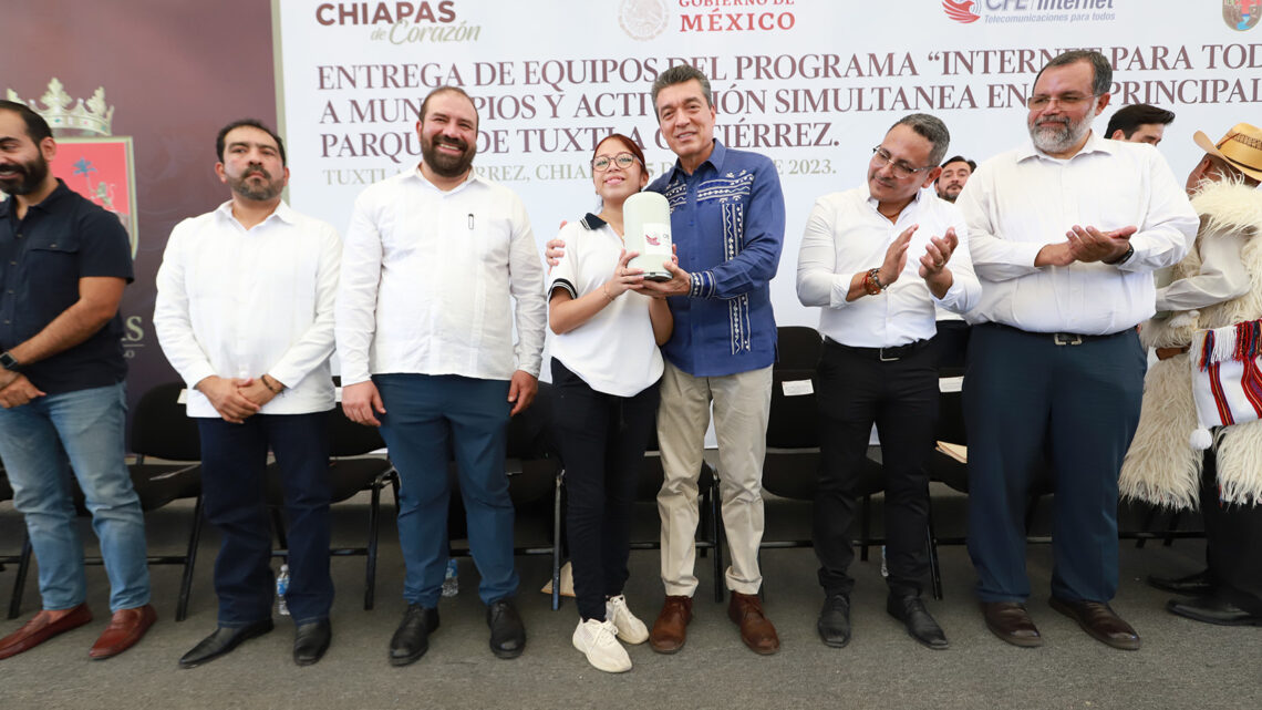 Rutilio Escandón activa simultáneamente Internet para Todas y Todos en parques de Tuxtla Gutiérrez