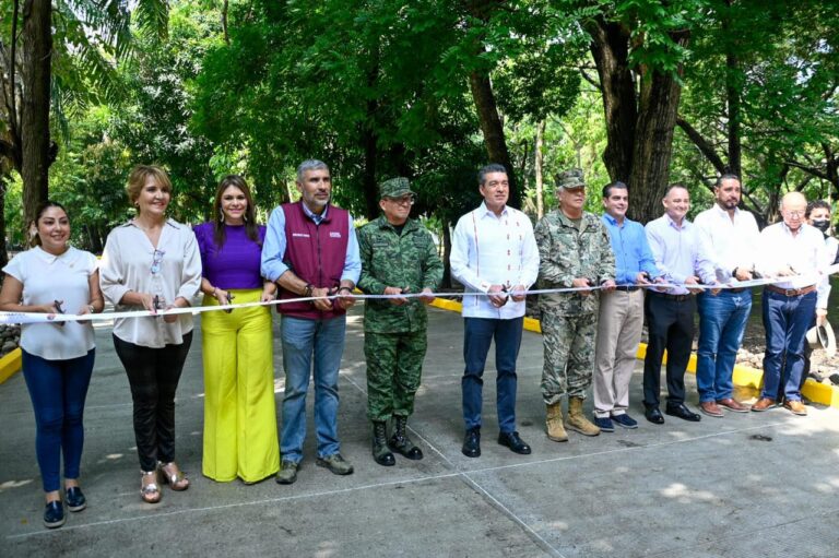 Es un honor servir a las y los soldados de México y sus familias: Rutilio Escandón