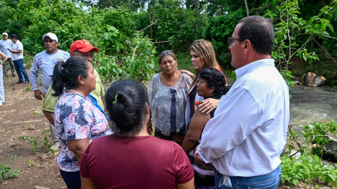 ROSY URBINA REALIZA RECORRIDO PARA EVALUAR DAÑOS POR LAS LLUVIAS