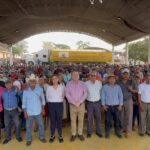 Mariano Rosales entrega fertilizante en Domingo Chanona