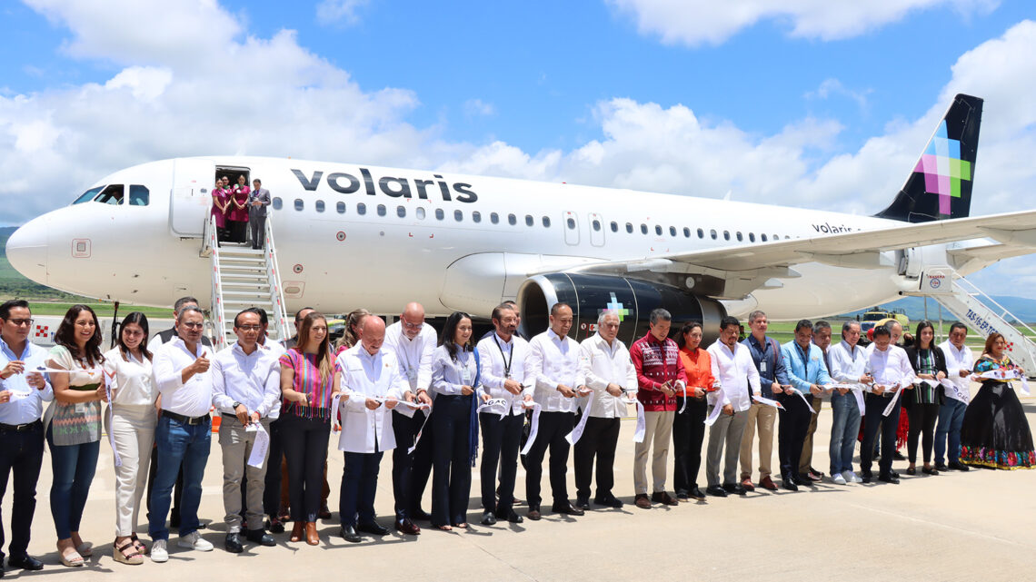 Inaugura Rutilio Escandón nueva ruta aérea de Volaris: Tuxtla Gutiérrez-León, Guanajuato