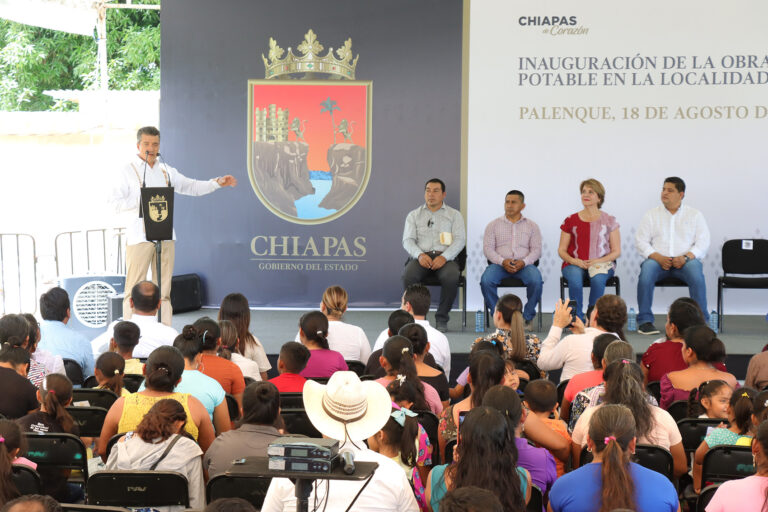 En Palenque, Rutilio Escandón inauguró el Sistema de Agua Potable de la localidad Gustavo Díaz Ordaz