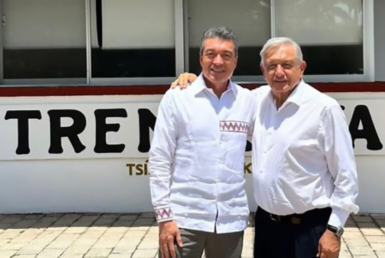 En Palenque, acompaña Rutilio Escandón al presidente AMLO a reunión de seguimiento del Tramo 1 del Tren Maya