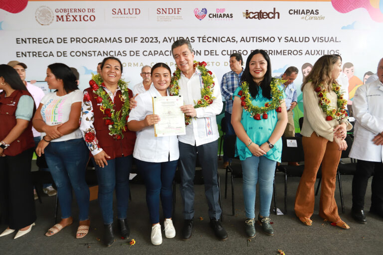 En Reforma, Rutilio Escandón inicia entrega de ayudas técnicas, auxiliares auditivos y prótesis