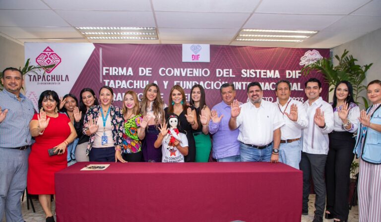 FIRMA SDIF TAPACHULA Y FUNDACIÓN INTERNACIONAL GRANITO DE ARENA CONVENIO DE ATENCIÓN AL ABUSO SEXUAL INFANTIL