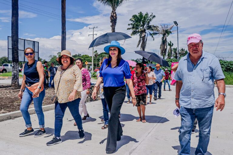 HABITANTES AGRADECEN PAVIMENTACIÓN DE CALLES EN FRACCIONAMIENTO BUENOS AIRES