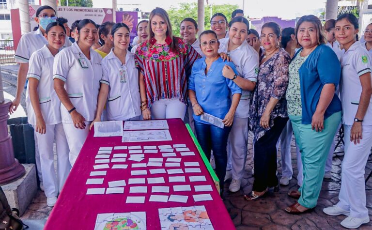 RECONOCE ROSY URBINA LABOR DE LOS PROMOTORES DE LA SALUD EN TAPACHULA