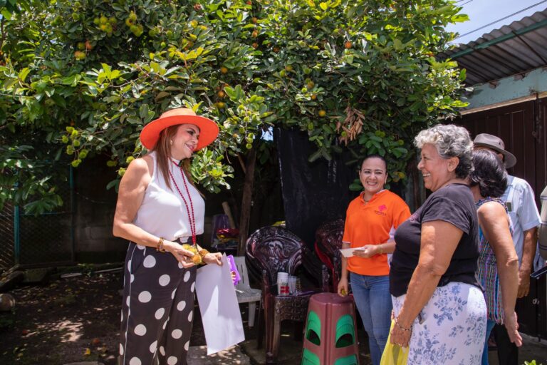 ROSY URBINA PROMUEVE ESTRATEGIA “REDES DE MUJERES SEGURAS CUADRA POR CUADRA”