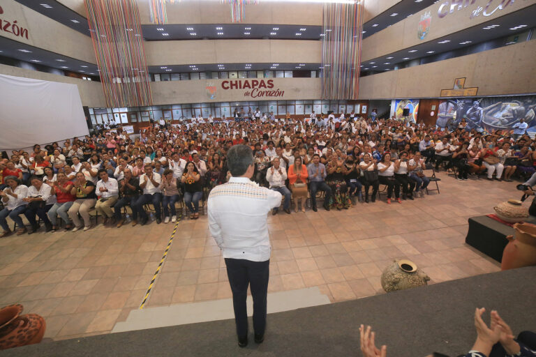 Rutilio Escandón entrega insumos de Programas para la Prevención Social de la Violencia