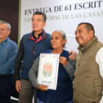 Rutilio Escandón entrega escrituras a familias de San Cristóbal, Comitán, Pichucalco, Reforma y Tuxtla