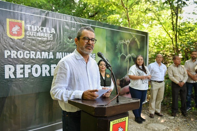 Intensifica UNACH reforestación de la Colina Ecológica Universitaria