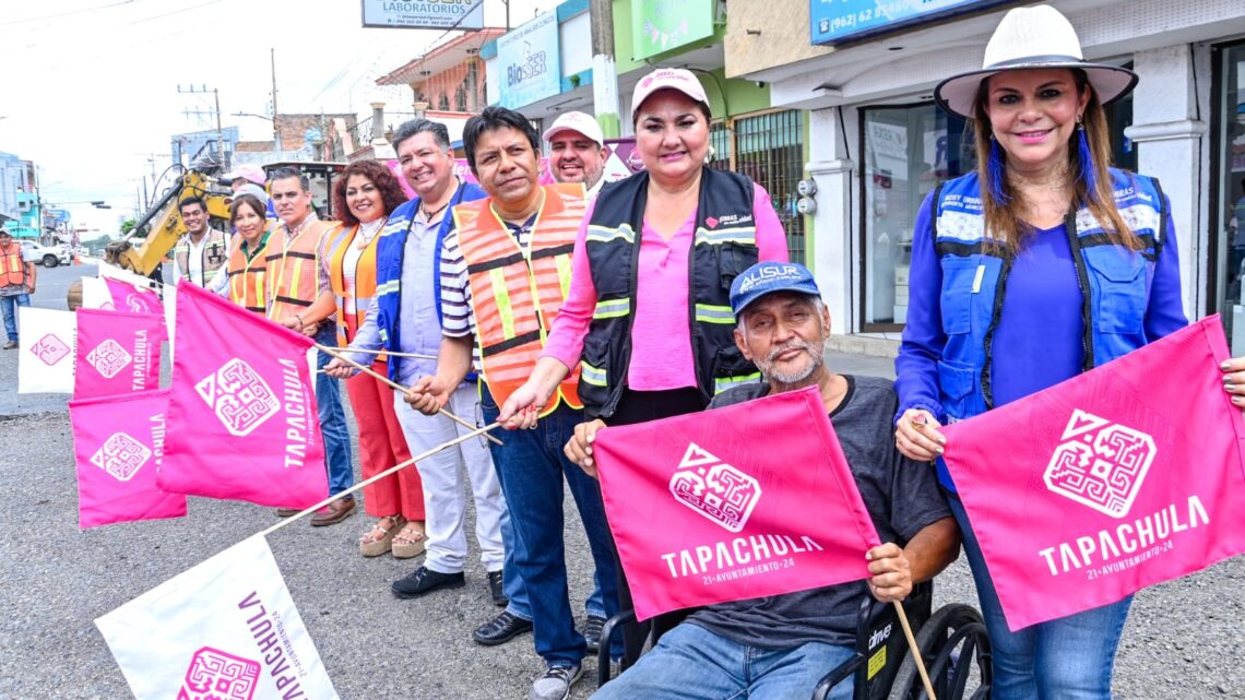 ROSY URBINA DA BANDERAZO DE OBRA INTEGRAL DE PAVIMENTACIÓN HIDRÁULICA, AGUA, DRENAJE Y ALUMBRADO EN EL CENTRO DE TAPACHULA