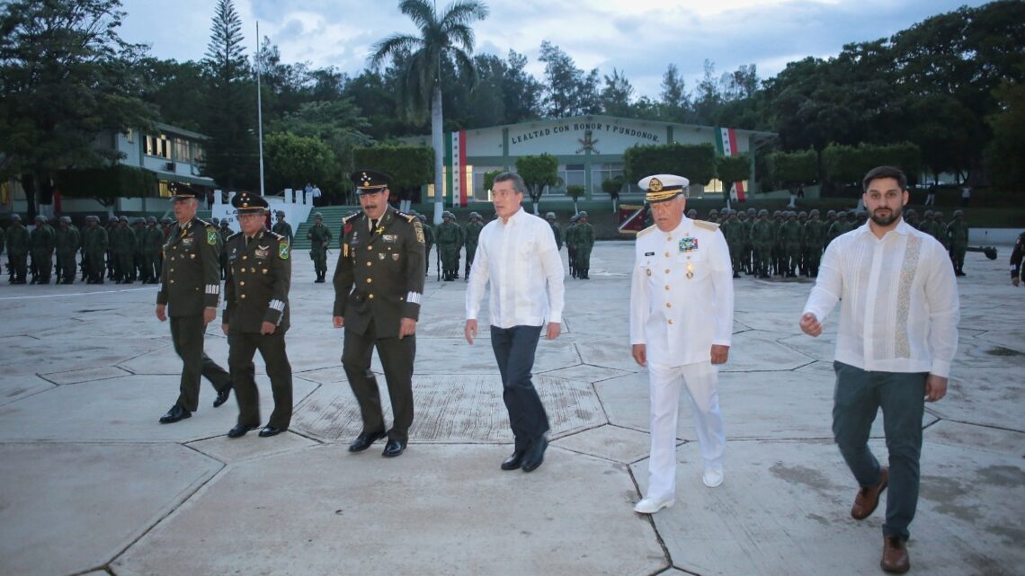 Asiste Rutilio Escandón a toma de protesta del nuevo comandante de la VII Región Militar