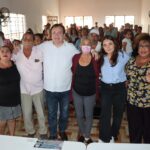 Mariano Rosales entrega Cédulas de Empadronamiento a locatarios del mercado Santa Catarina