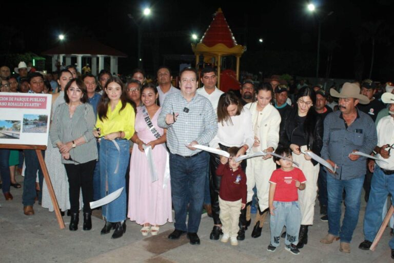 Mariano Rosales entrega parque en Úrsulo Galván