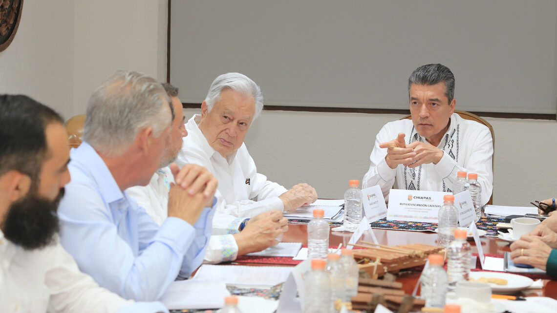 Sostiene Rutilio Escandón reunión de trabajo con titular de CFE, Manuel Bartlett