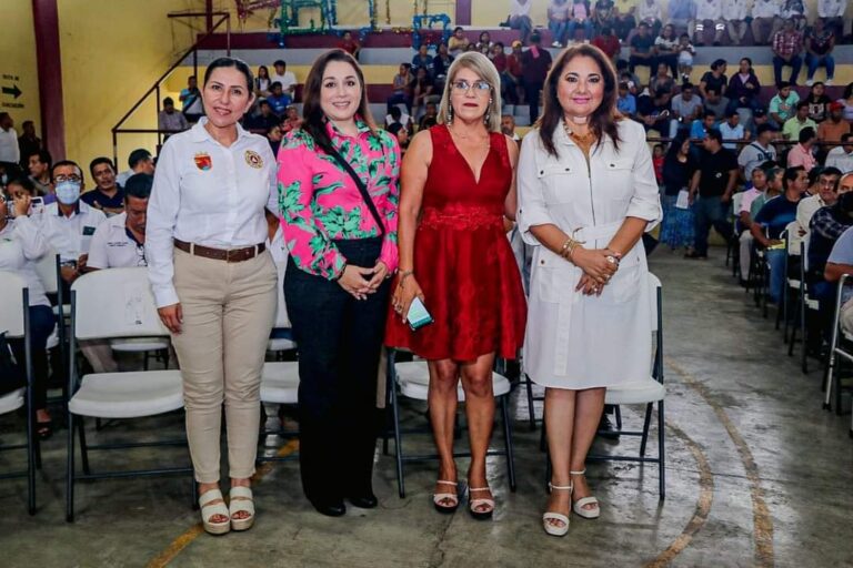 ASISTE GLADIOLA SOTO SOTO A INFORME DEL ALCALDE DE UNIÓN JUÁREZ ISAÍAS VERDUGO