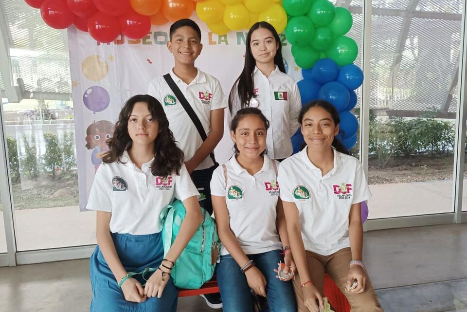 Jóvenes de Villaflores Participan en “Congreso Estatal de Infancia y Adolescencia”