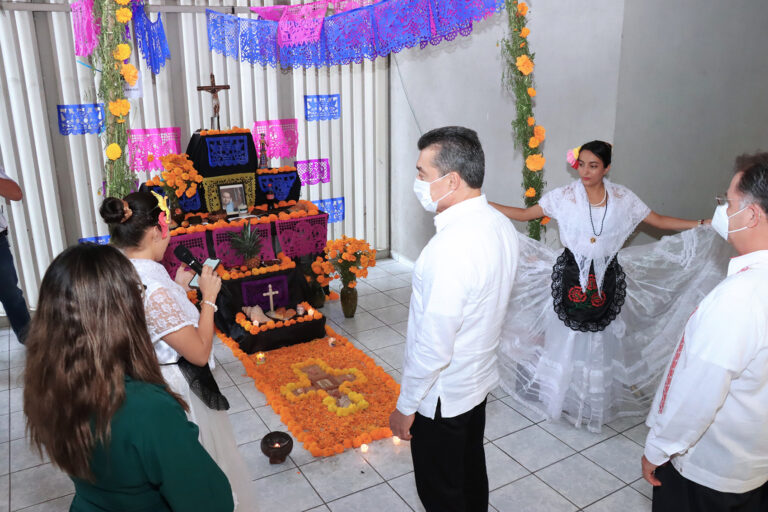 Rutilio Escandón convoca a la población a celebrar en paz y unidad el Día de Muertos