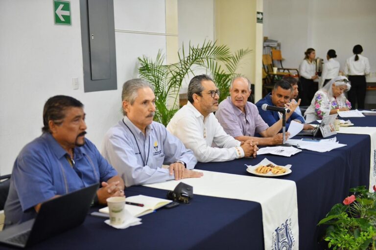 Atestigua rector de la UNACH Carlos Faustino Natarén Nandayapa Asamblea donde se elige a Mesa Directiva de la AMEAS