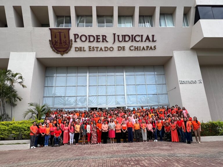 Con moño humano naranja, el Poder Judicial refuerza las acciones de la campaña internacional Únete