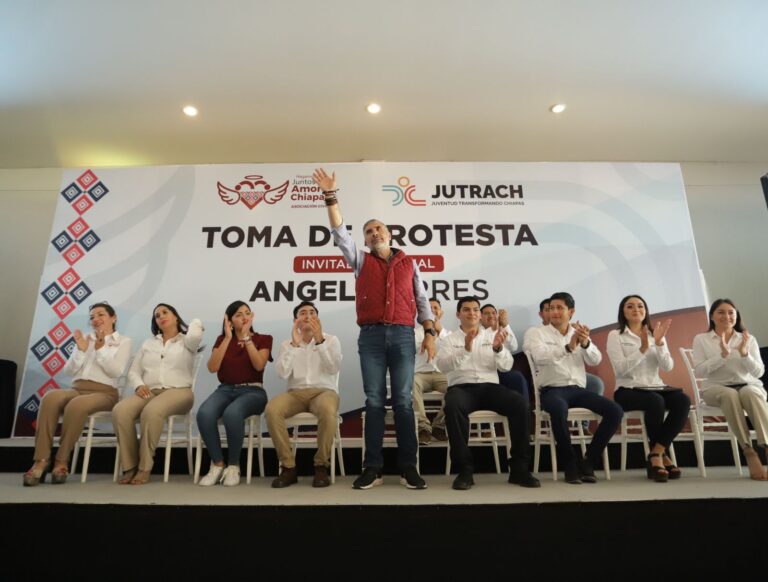 Angel Torres, invitado Distinguido en Encuentro con Asociaciones Civiles y Líderes de Colonias de Tuxtla