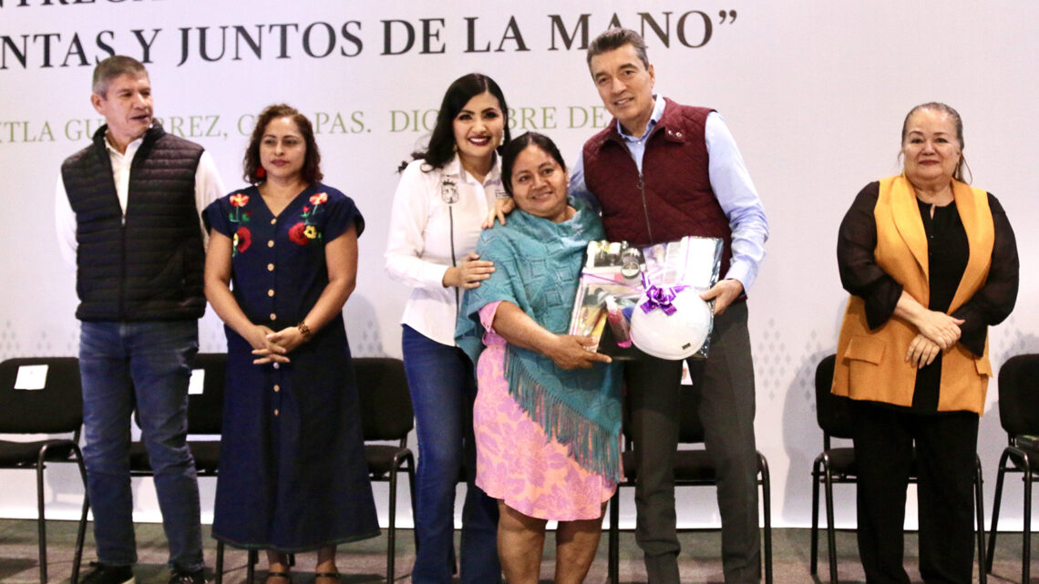 Rutilio Escandón entrega insumos de programas para la prevención social de la violencia en Tuxtla Gutiérrez