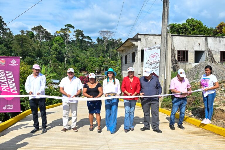 AYUNTAMIENTO DE TAPACHULA INAUGURA PAVIMENTACIÓN HIDRÁULICA DE CAMINO EN FRACCIÓN LOS ÁNGELES